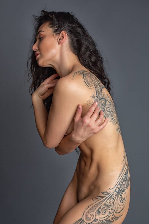 photographer Wallis implied nude modelling photo