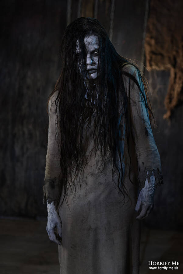 photographer HorrifyMeUK horror makeup modelling photo. demonic girl.