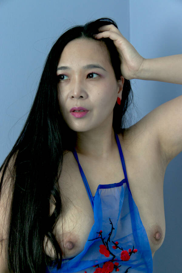 photographer lynncocksedge topless modelling photo with @Kitana