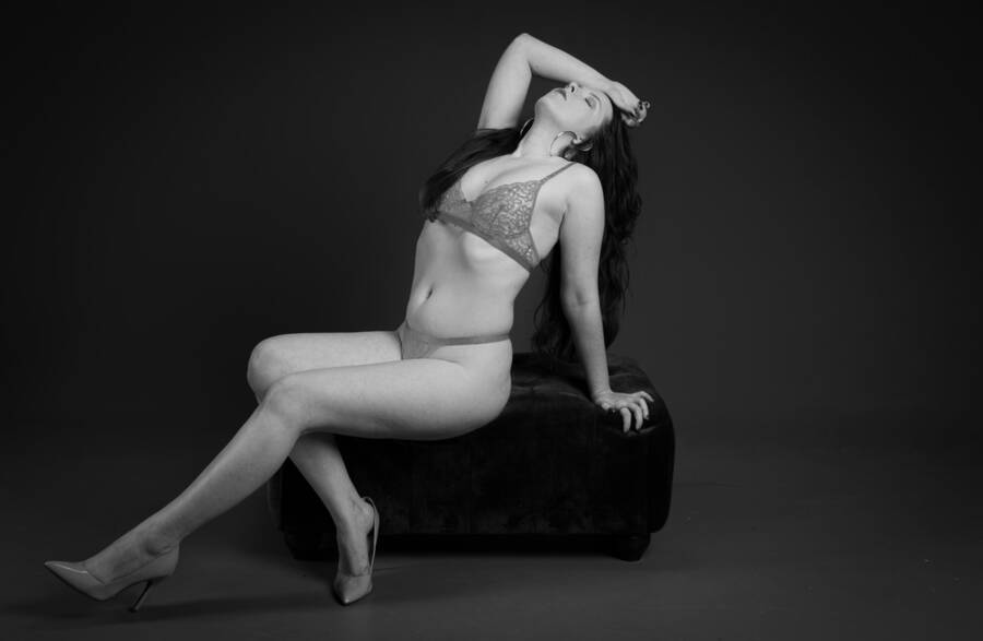 photographer chainz lingerie modelling photo