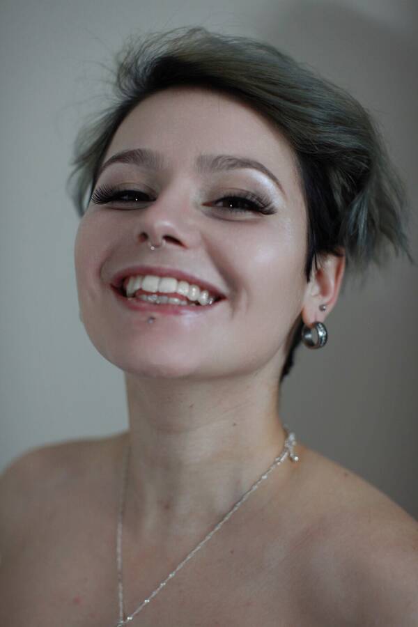 model Pippa 64 headshot modelling photo taken by @Will10012