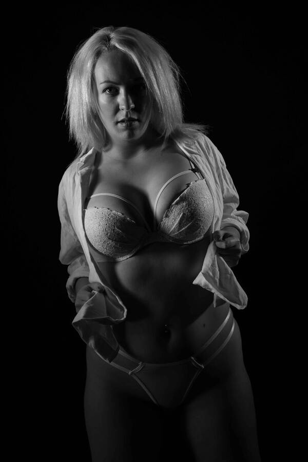 photographer Steve Cook lingerie modelling photo