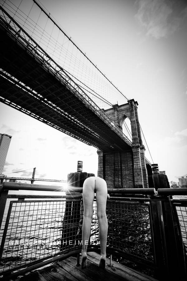 model tiinak nude modelling photo taken at Brooklyn bridge, New York taken by Gary Breckheimer