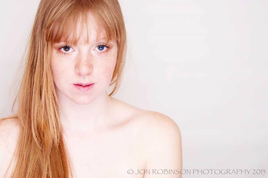 photographer JonRobinsonPhotography portrait modelling photo