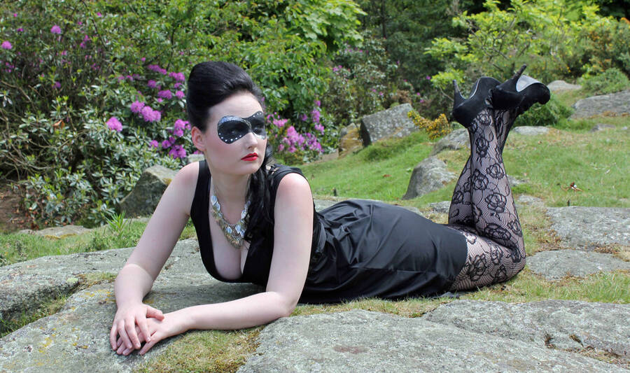 photographer Nick31eh glamour modelling photo taken at Edinburgh with @Roxi+Brooke. diamondeyeshair.