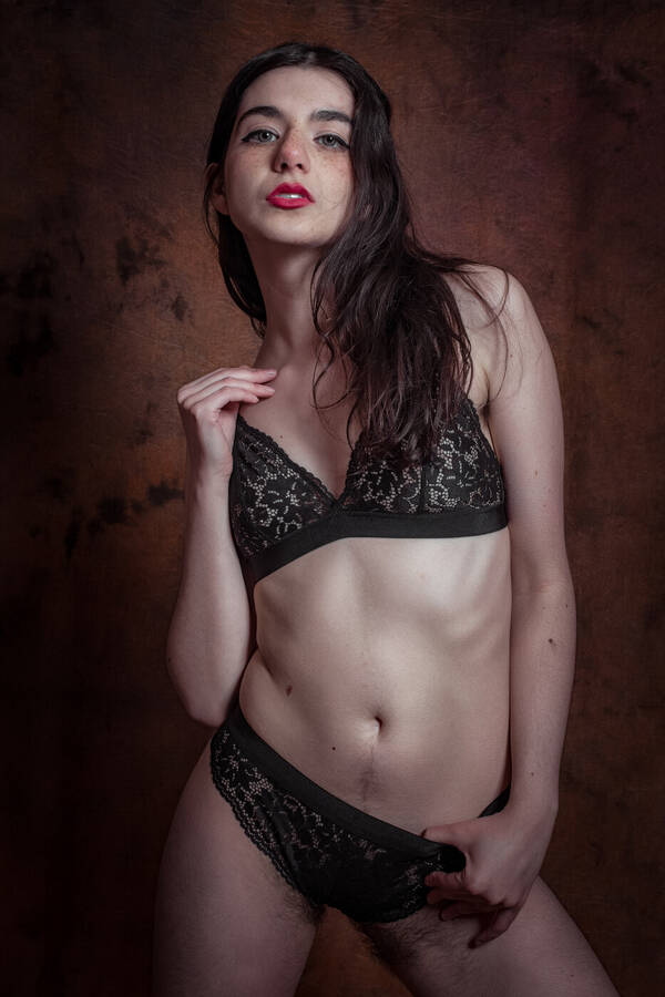photographer Wallis lingerie modelling photo