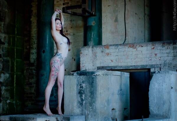 model ashab implied nude modelling photo taken by @fsphoto