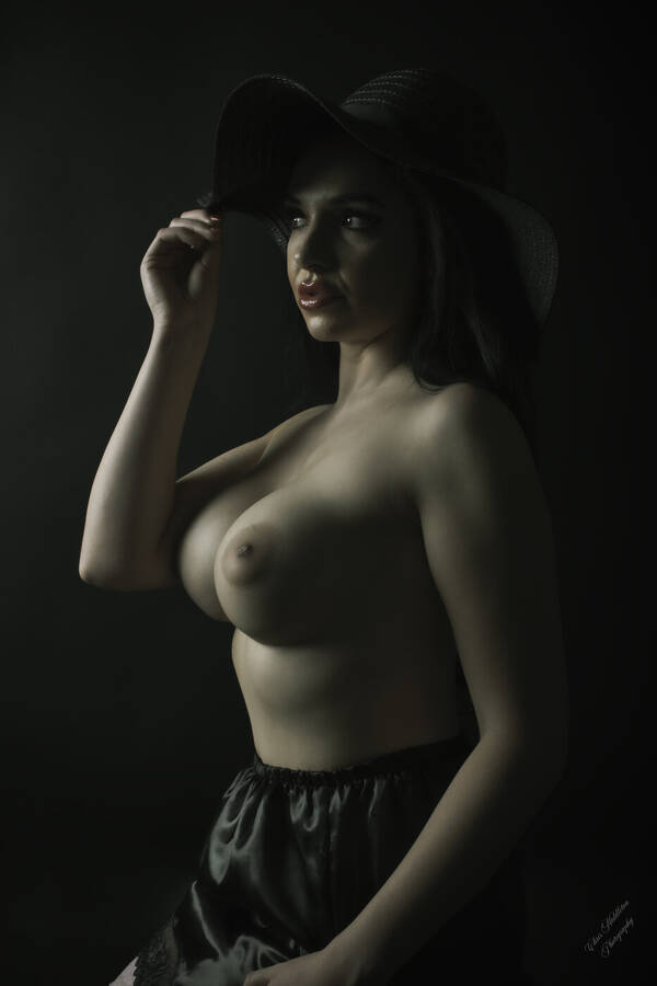 model Alexandria rose90 topless modelling photo taken by @chrissy1958