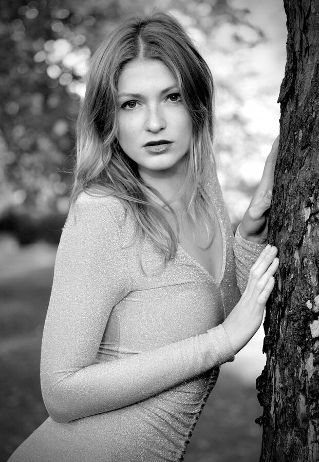 photographer Eyes4me portrait modelling photo with @MarynaSedin