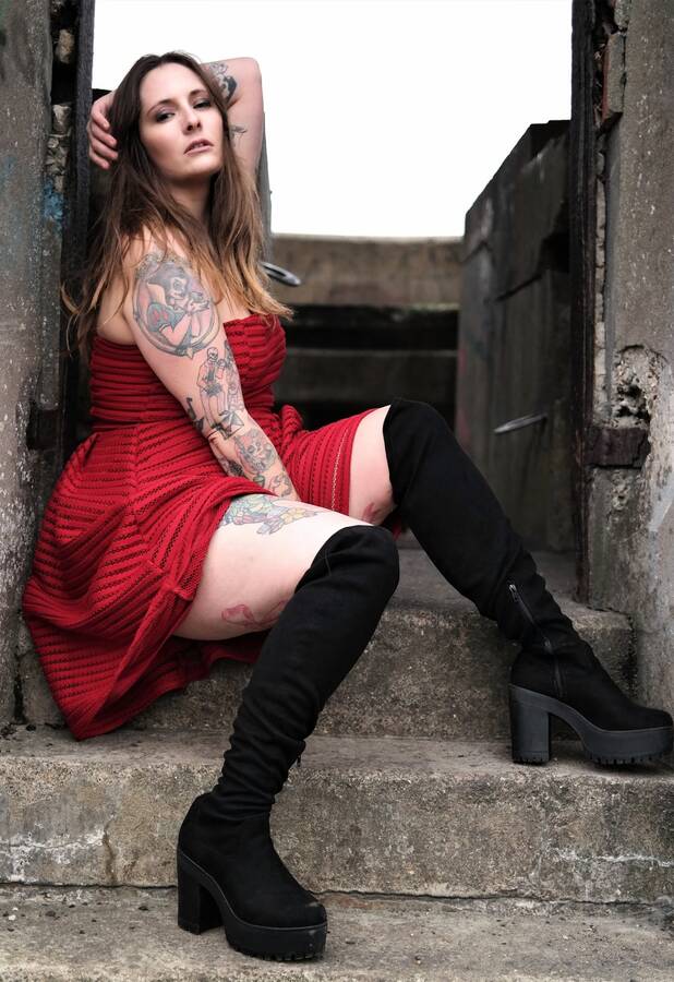 photographer Stenning alternativefashion modelling photo with @krystal