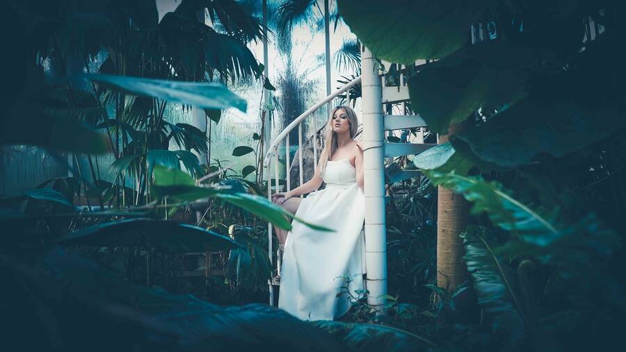 photographer Azzer fashion modelling photo. new model mila in the tropical greenhouse at cambridge beautiful botanical gardens.