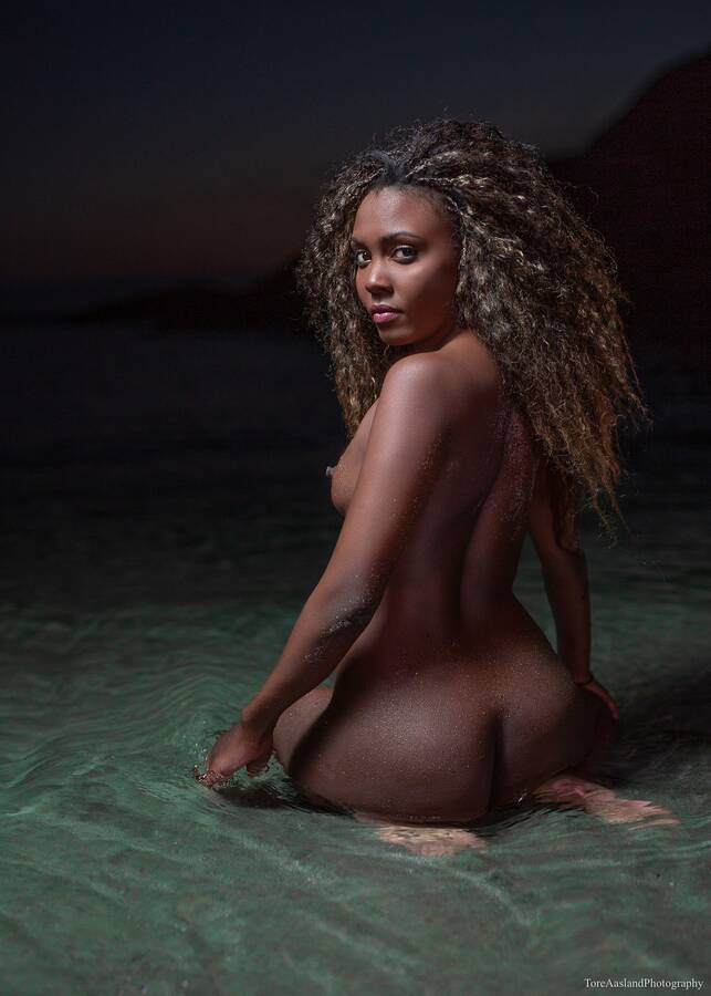 photographer ToreAaslandPhotography nude modelling photo with Divine