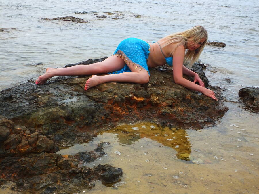 model Elle Mademoiselle swimwear modelling photo taken by @Steve2259