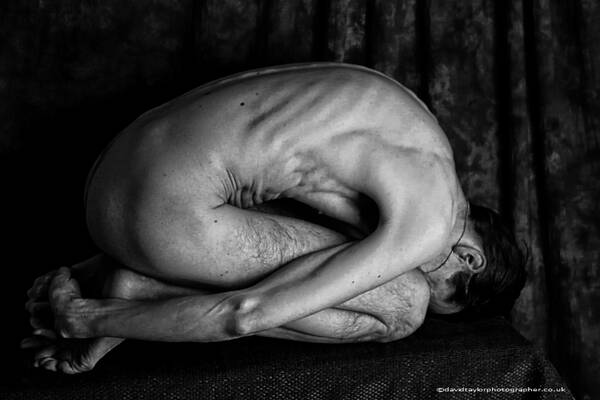 model RichardStandup nude modelling photo. male nude crouched head on knees bw.