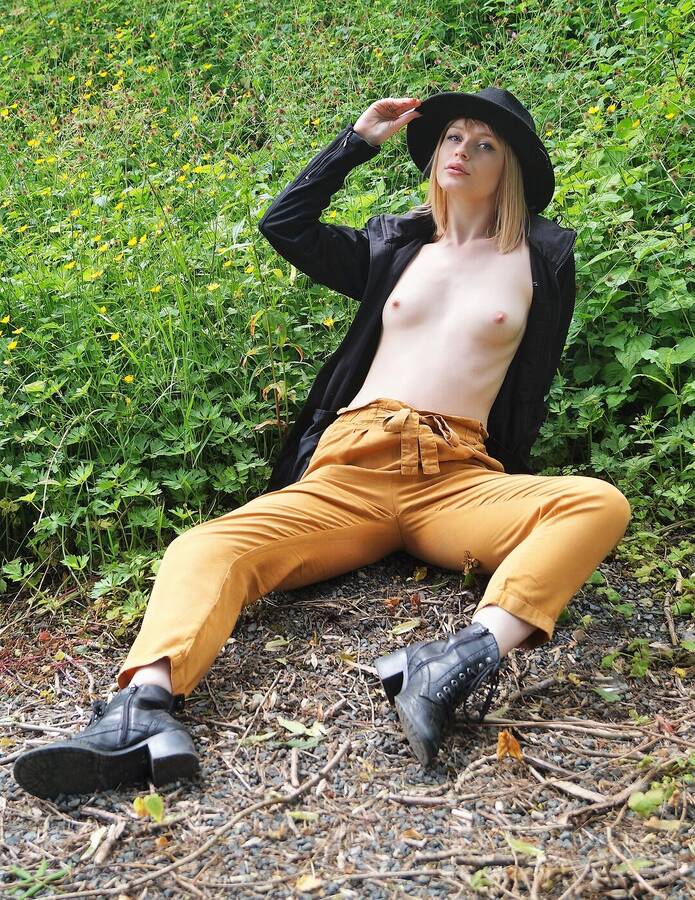 photographer Hickers erotic modelling photo