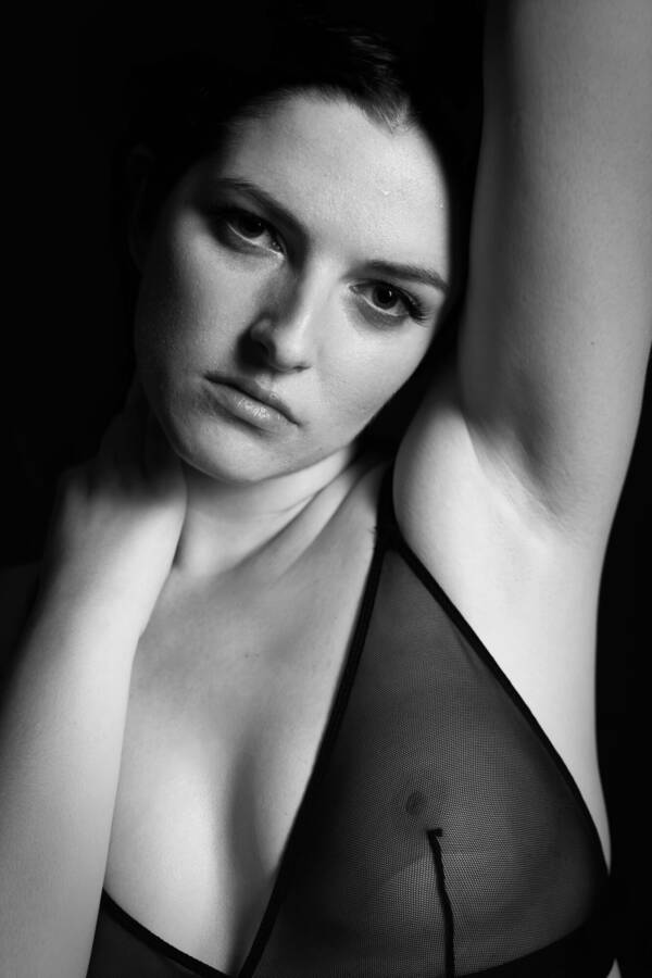 photographer DMC  Tog lingerie modelling photo