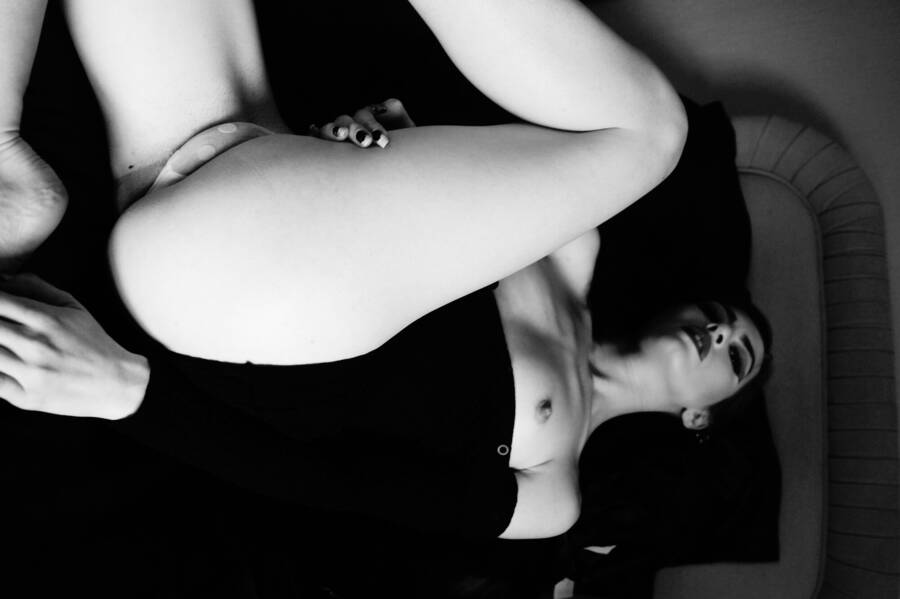 photographer Hickers erotic modelling photo