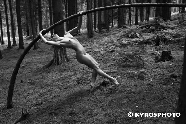 photographer kyrosphoto classic modelling photo taken at Forest of Dean with @Elle_Black