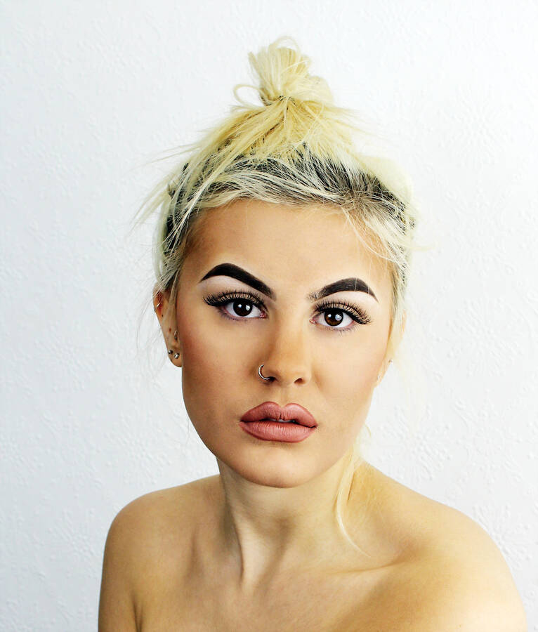 photographer Northern Views portrait modelling photo with Lauren xo