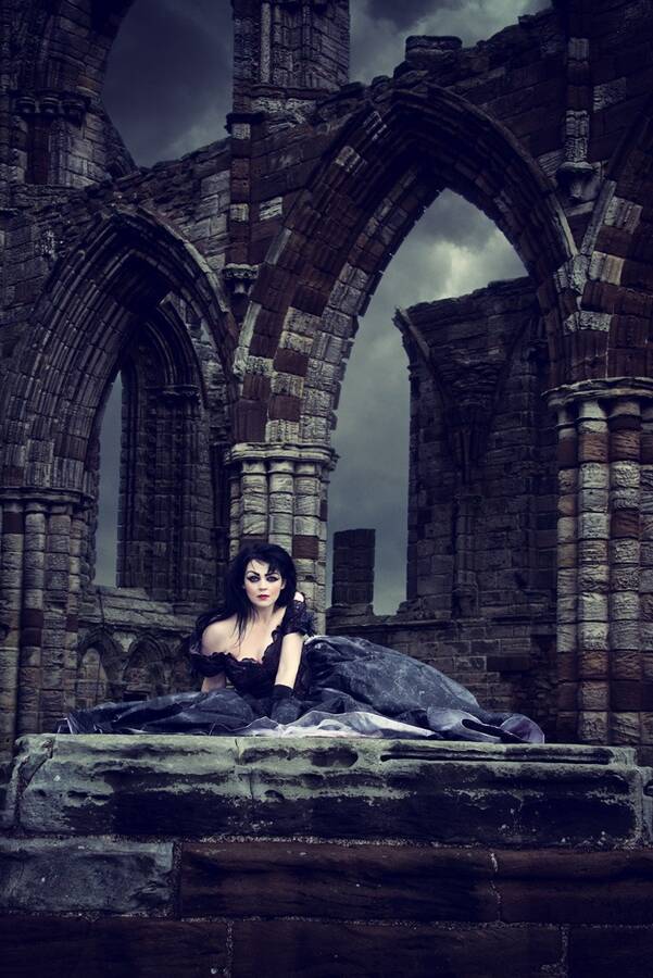 photographer Rob W gothic modelling photo taken at Yorkshire.. with Emma Darling