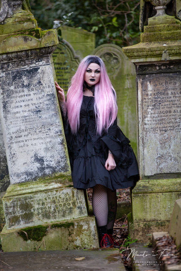 photographer Jimbosyourman uncategorized modelling photo taken at Tower hamlets cemetery with @Satans_Church