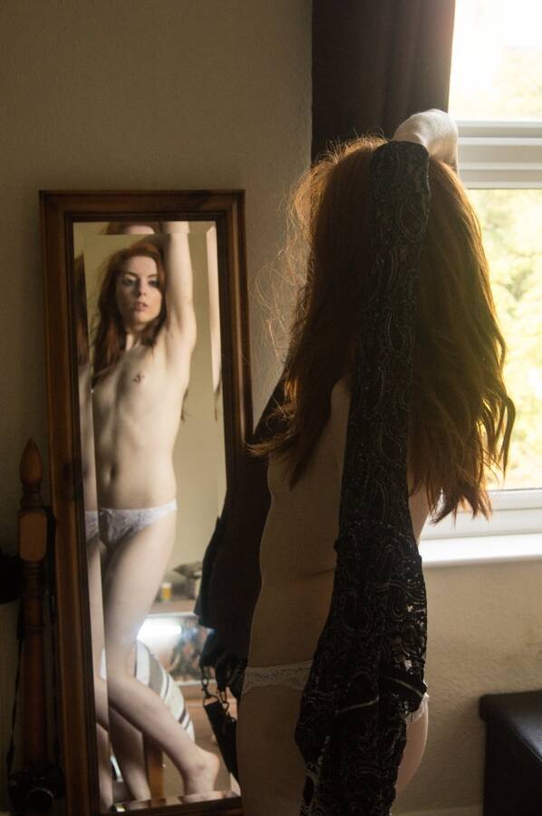 photographer Pos boudoir modelling photo taken at Loughborough with @Rosadela92