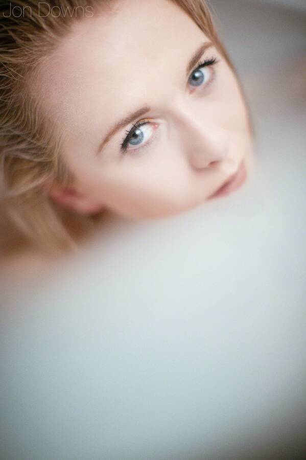 photographer Jon Downs portrait modelling photo