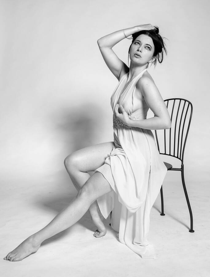 photographer SMPhotographic boudoir modelling photo with Helen Diaz