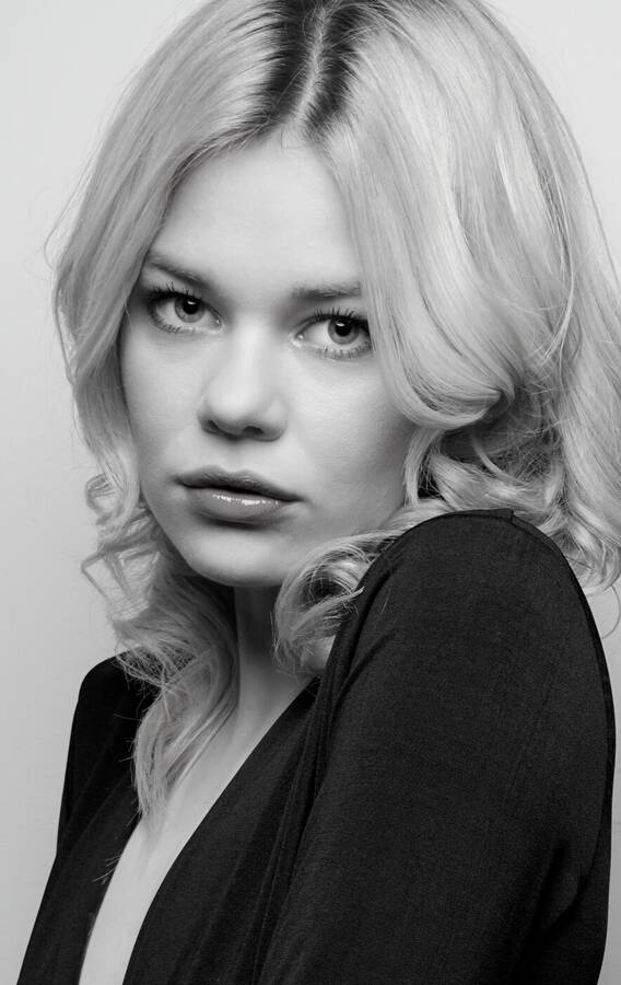 photographer Stenning headshot modelling photo