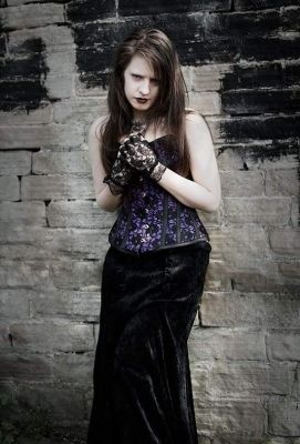 model Sukie gothic modelling photo taken by Copyright chris hirst