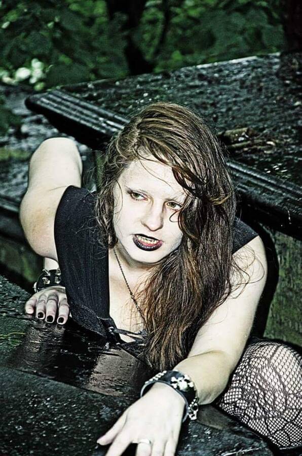 model Sukie gothic modelling photo taken at Graveyard in siddle  taken by Copyright marcalli2