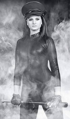 model EvaJohnson gothic modelling photo