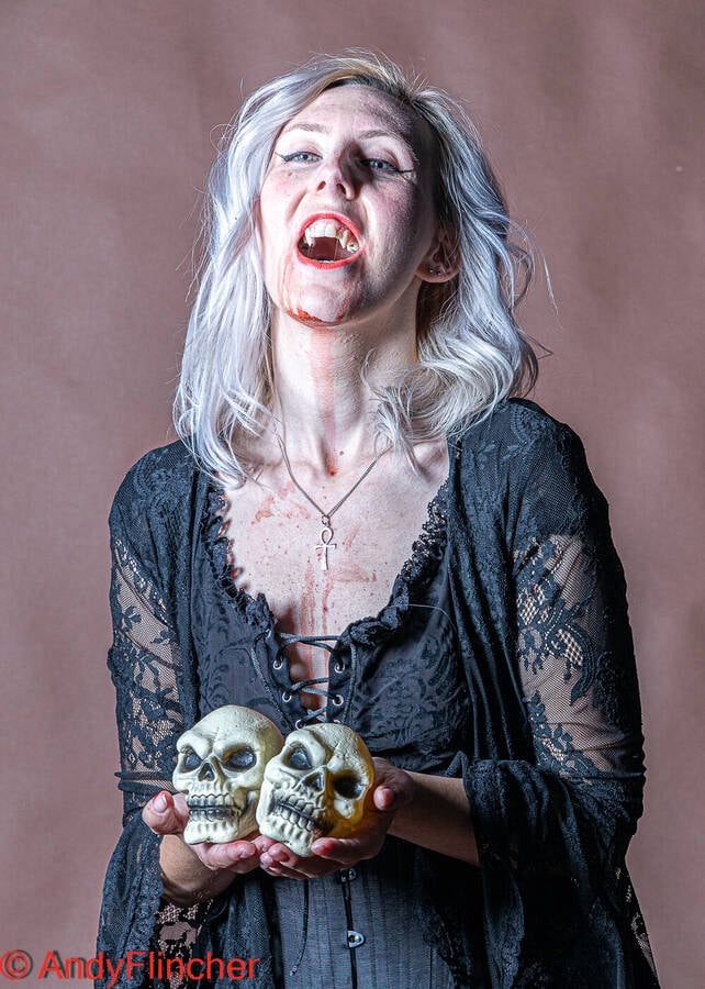 photographer Flincher cosplay modelling photo with @Vampire_princess