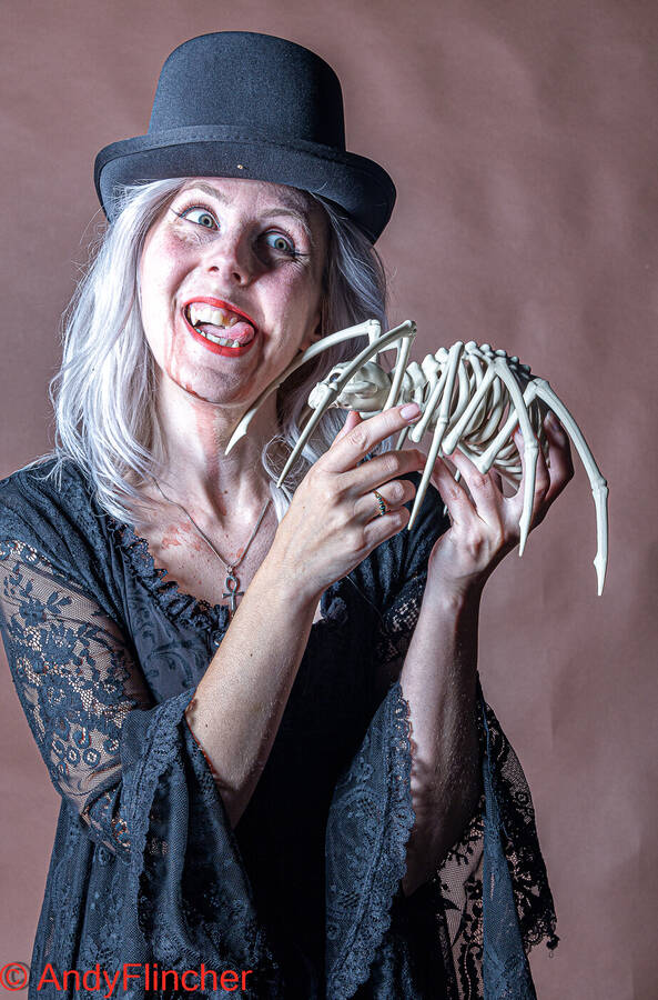 photographer Flincher uncategorized modelling photo with @Vampire_princess