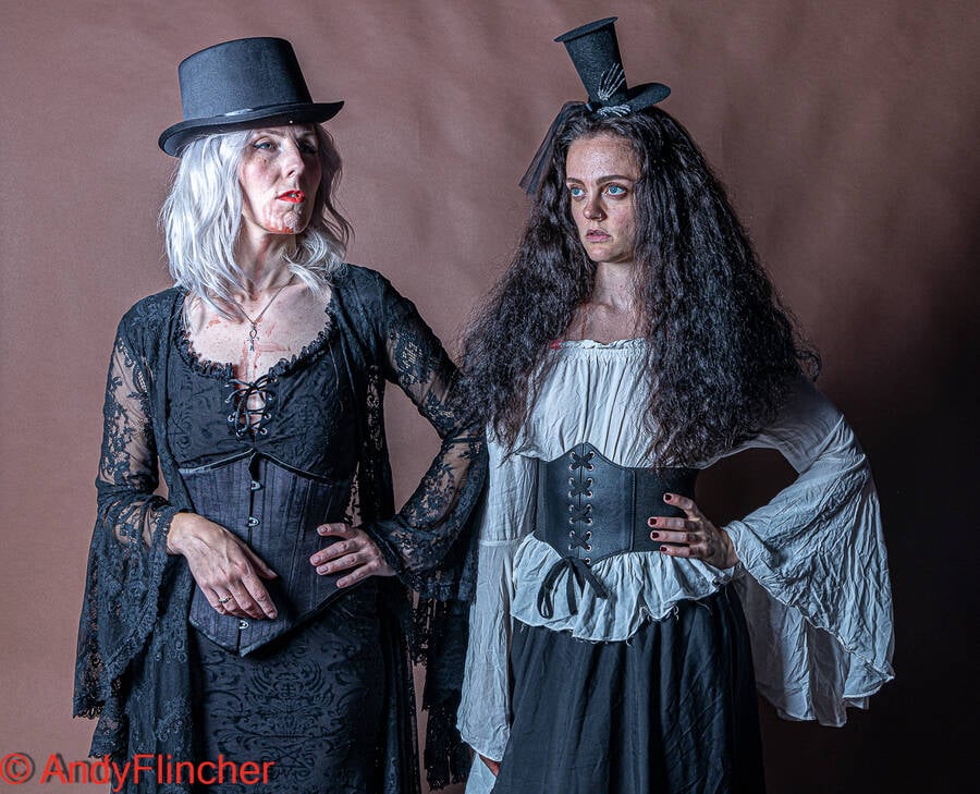 photographer Flincher cosplay modelling photo with @Vampire_princess/@Rachyy