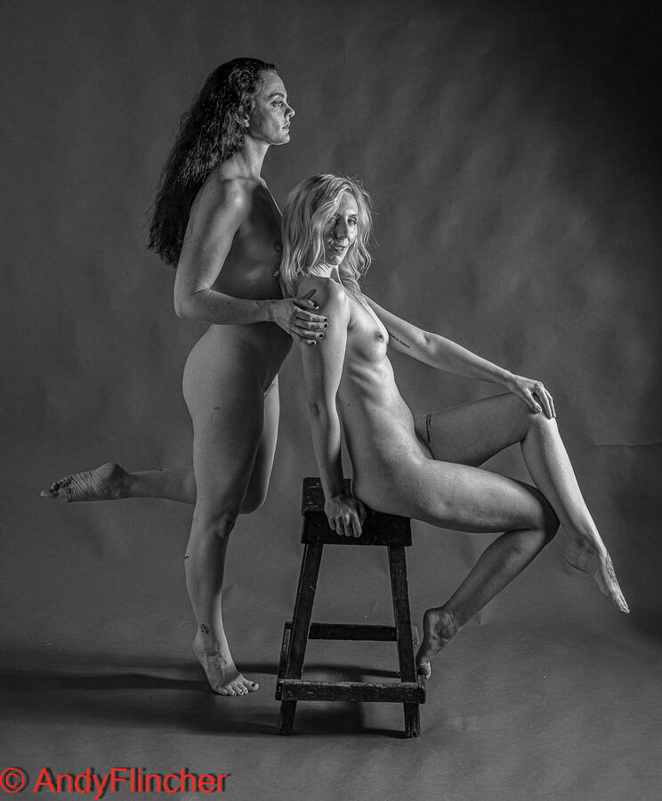 photographer Flincher classic modelling photo with @Vampire_princess@Rachyy