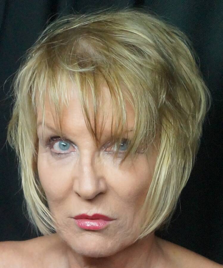 photographer nickpics4U headshot modelling photo taken at Studio ellesmere port with @SuzyStar1