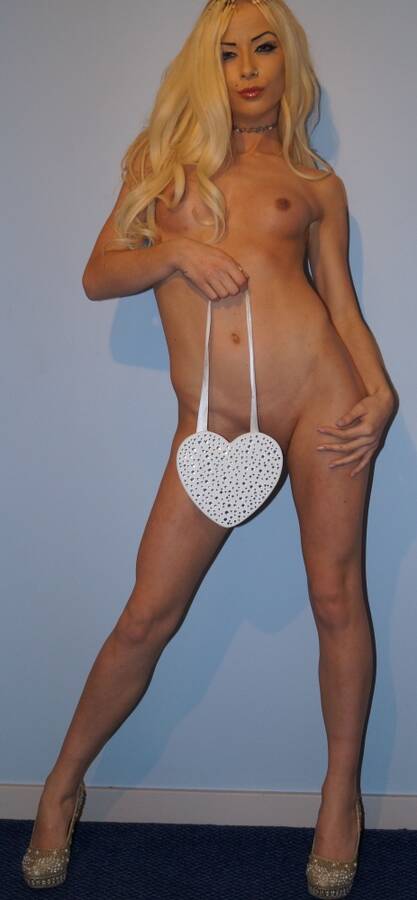 photographer nickpics4U topless modelling photo