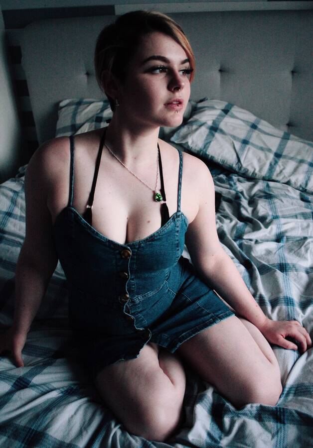 model Pippa 64 fashion modelling photo taken by @AliToogoodsPhotography