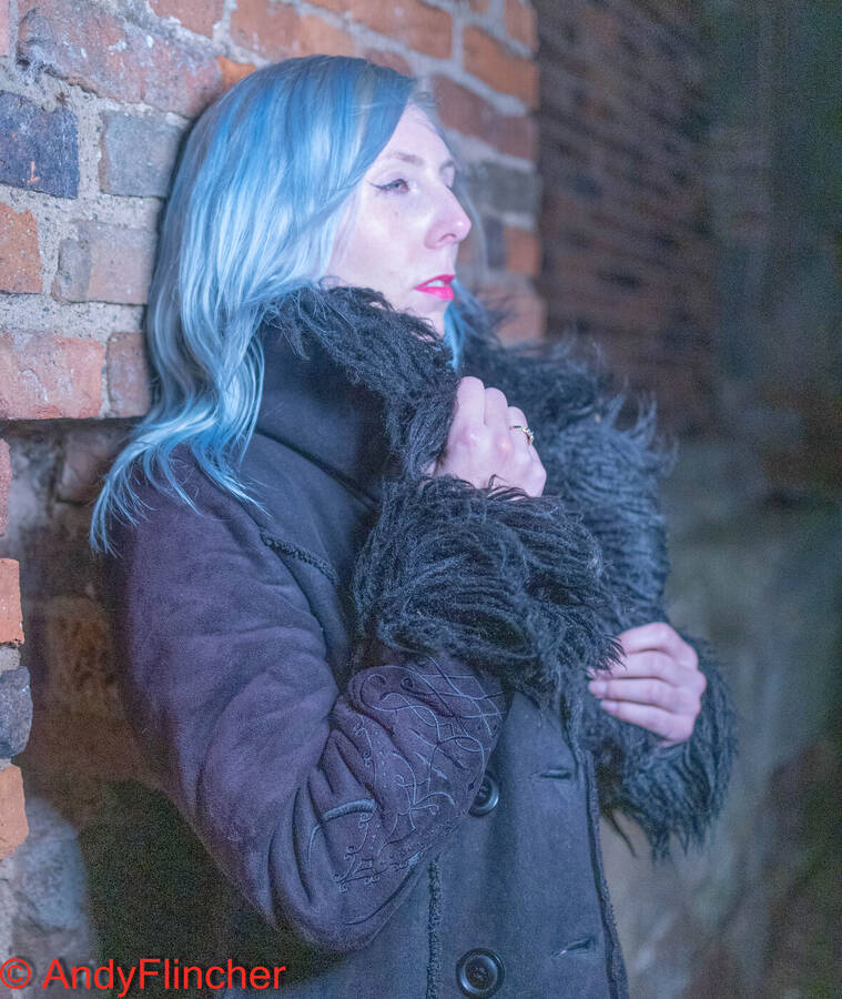 photographer Flincher theme modelling photo with @Vampire_princess