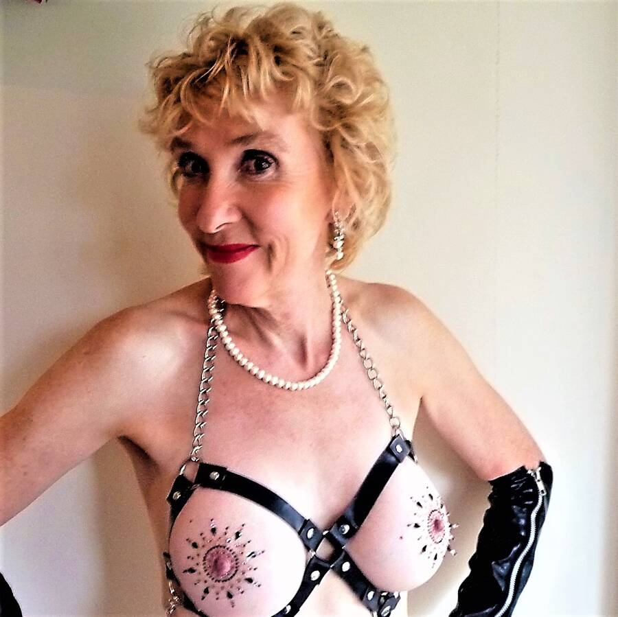 photographer MrMan topless modelling photo. hazel  blingbling boobies .