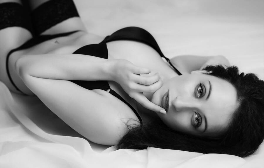 model Megan McCartney lingerie modelling photo taken by @Equinox