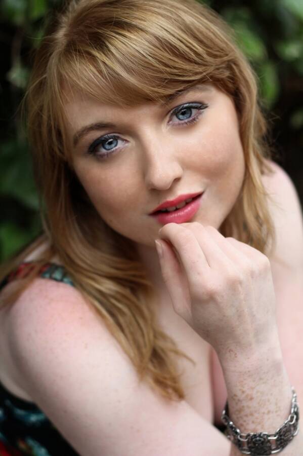 model ClaireLouisa portrait modelling photo taken by @arcroom