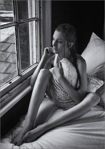 photographer skunkmartin boudoir modelling photo. an afternoon with becky and stef such fun on m birthday thanks guys.
