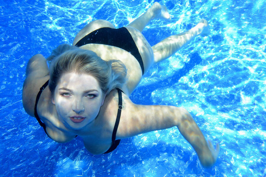 photographer Biggles485 swimwear modelling photo
