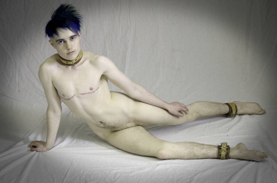 model Cyaneous Submission nude modelling photo taken at Ashton Studio Bristol