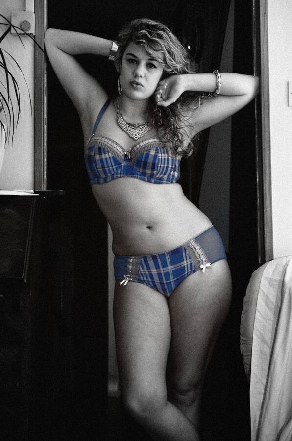 photographer Paul Kent lingerie modelling photo taken at Royal Tunbridge Wells with @Rosamund