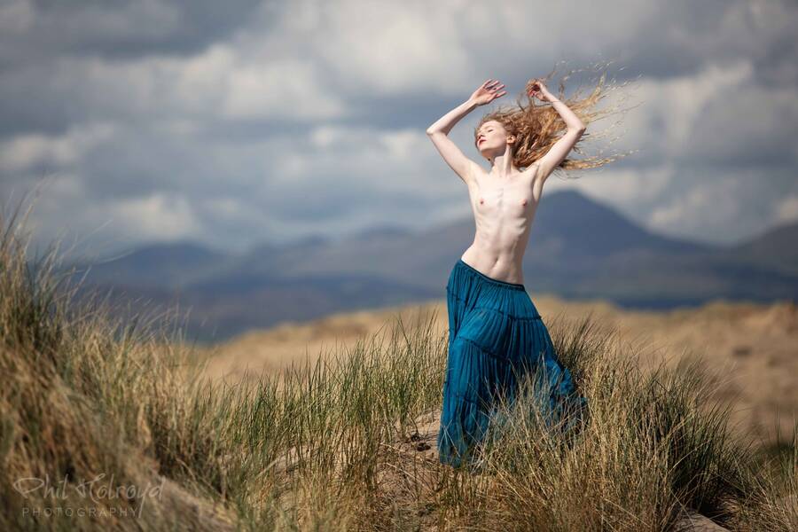 photographer 66phil66 topless modelling photo with Lulu Lockart