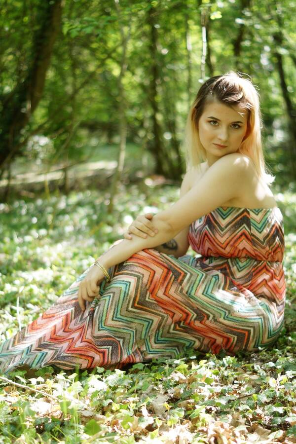 photographer Stenning lifestyle modelling photo with Amyjrjones