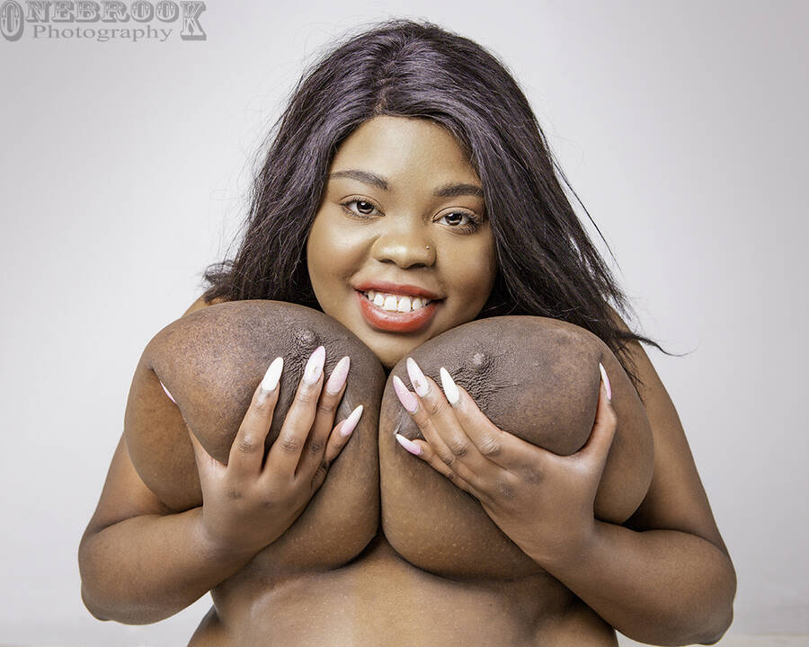 photographer OnebrooK Photography topless modelling photo with @Victoria_blue